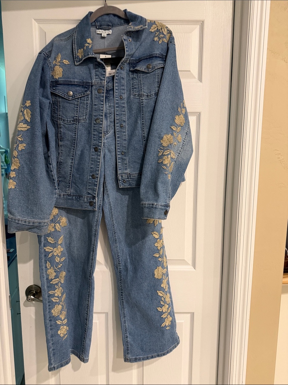 Embroidered Blue Denim Jacket sz L& Jeans Set made by And Now sz L Jeans 30x30